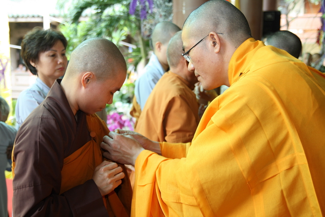 Chùm ảnh: Các đoàn viếng tang lễ HT. Thích Minh Châu - Sáng 07/09/2012