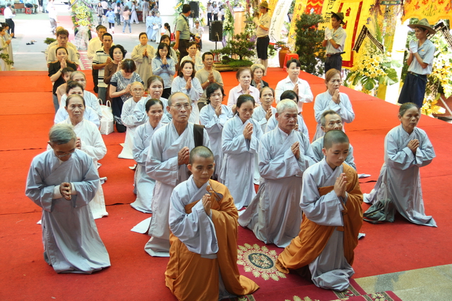 Chùm ảnh: Các đoàn viếng tang lễ HT. Thích Minh Châu - Sáng 07/09/2012