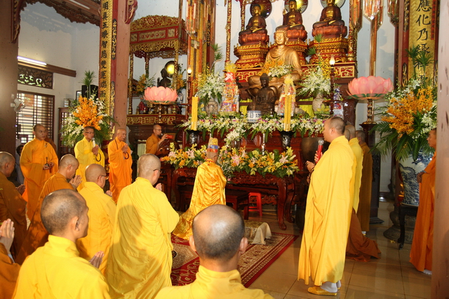 Chùm ảnh: Các đoàn viếng tang lễ HT. Thích Minh Châu - Sáng 07/09/2012
