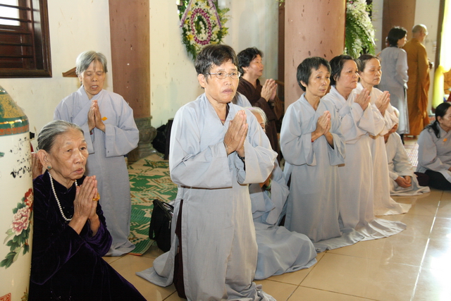 Chùm ảnh: Các đoàn viếng tang lễ HT. Thích Minh Châu - Sáng 07/09/2012