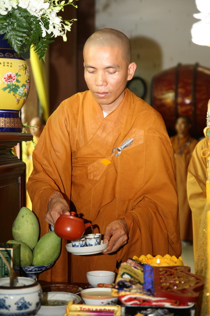 Chùm ảnh: Các đoàn viếng tang lễ HT. Thích Minh Châu - Sáng 07/09/2012