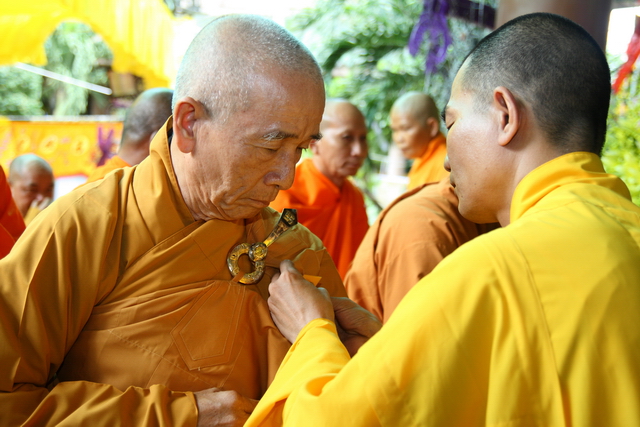 Chùm ảnh: Các đoàn viếng tang lễ HT. Thích Minh Châu - Chiều 07/09/2012 - Phần 1