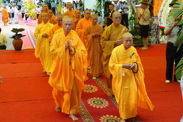 Chùm ảnh: Các đoàn viếng tang lễ HT. Thích Minh Châu - Chiều 07/09/2012 - Phần 1