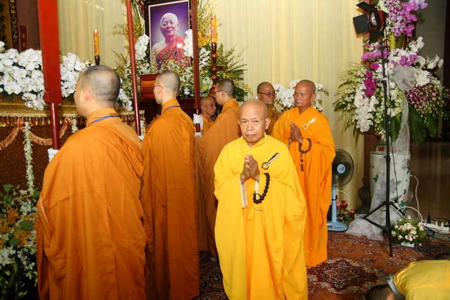 Chùm ảnh: Các đoàn viếng tang lễ HT. Thích Minh Châu - Chiều 07/09/2012 - Phần 1