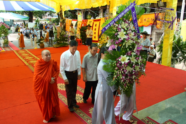 Chùm ảnh: Các đoàn viếng tang lễ HT. Thích Minh Châu - Chiều 07/09/2012 - Phần 1