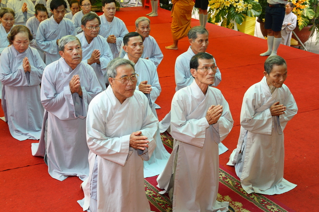 Chùm ảnh: Các đoàn viếng tang lễ HT. Thích Minh Châu - Chiều 07/09/2012 - Phần 1