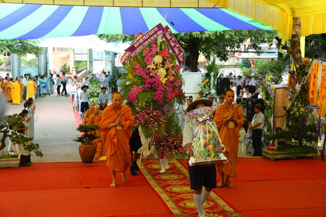 Chùm ảnh: Các đoàn viếng tang lễ HT. Thích Minh Châu - Chiều 07/09/2012 - Phần 1