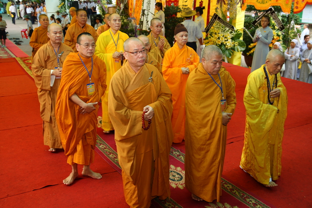 Chùm ảnh: Các đoàn viếng tang lễ HT. Thích Minh Châu - Chiều 07/09/2012 - Phần 1