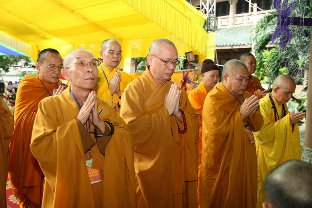Chùm ảnh: Các đoàn viếng tang lễ HT. Thích Minh Châu - Chiều 07/09/2012 - Phần 1