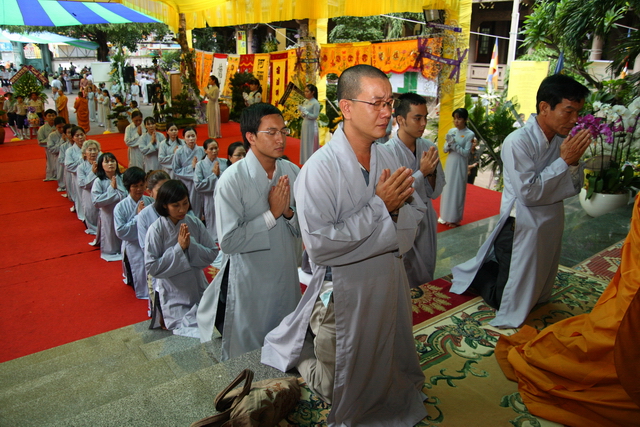 Chùm ảnh: Các đoàn viếng tang lễ HT. Thích Minh Châu - Chiều 07/09/2012 - Phần 2