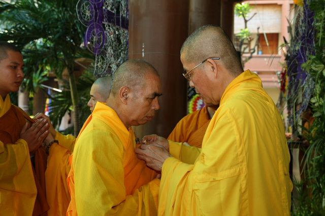 Chùm ảnh: Các đoàn viếng tang lễ HT. Thích Minh Châu - Sáng 08/09/2012