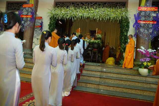 Chùm ảnh: Các đoàn viếng tang lễ HT. Thích Minh Châu - Sáng 08/09/2012