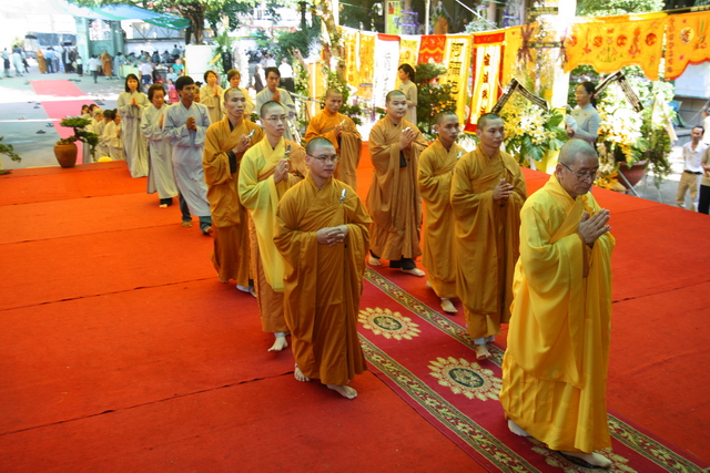 Chùm ảnh: Các đoàn viếng tang lễ HT. Thích Minh Châu - Sáng 08/09/2012