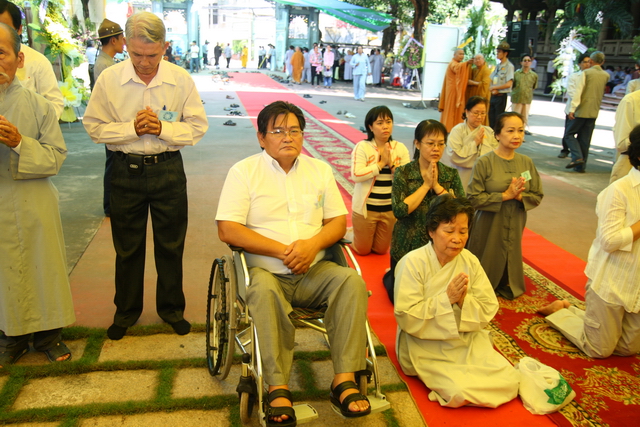 Chùm ảnh: Các đoàn viếng tang lễ HT. Thích Minh Châu - Sáng 08/09/2012