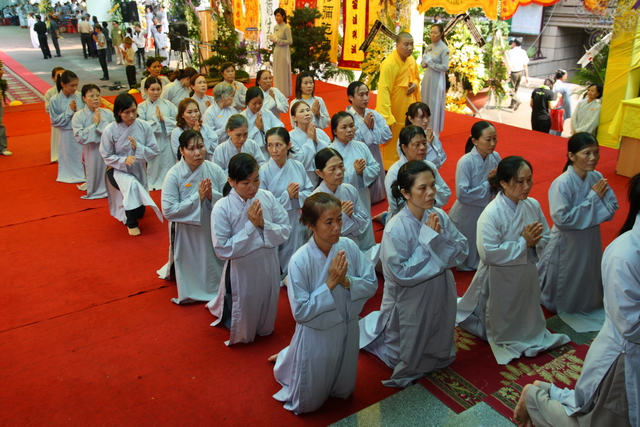 Chùm ảnh: Các đoàn viếng tang lễ HT. Thích Minh Châu - Sáng 08/09/2012