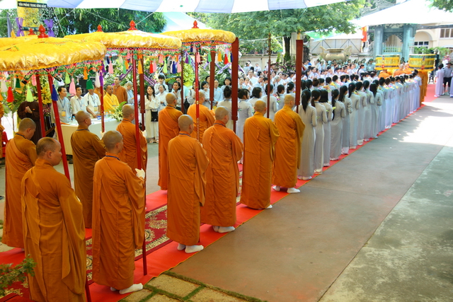 Chùm ảnh: Lễ Cung thỉnh Giác linh cố trưởng lão HT. Thích Minh Châu tham yết Phật Tổ