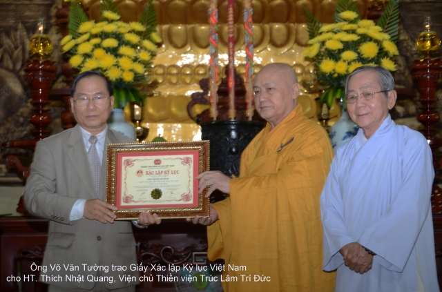 Quyển thư pháp Bát Nhã Tâm Kinh lớn nhất (Vượt kỷ lục Việt Nam)