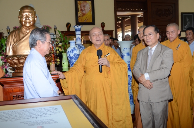 Quyển thư pháp Bát Nhã Tâm Kinh lớn nhất (Vượt kỷ lục Việt Nam)