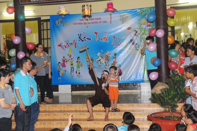 TpHCM : Tịnh Viện Pháp Hạnh tổ chức &quot; Đêm Trăng Tuổi Thơ&quot;