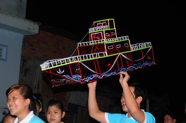 TpHCM : Tịnh Viện Pháp Hạnh tổ chức &quot; Đêm Trăng Tuổi Thơ&quot;