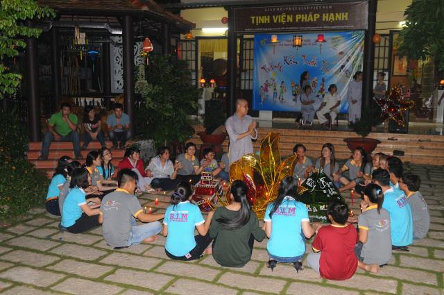 TpHCM : Tịnh Viện Pháp Hạnh tổ chức &quot; Đêm Trăng Tuổi Thơ&quot;