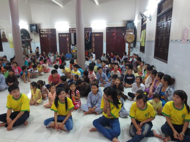 Ấm Áp Đêm Trung Thu Tại Chùa Khánh Ninh