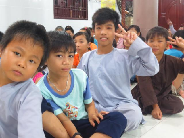 Ấm Áp Đêm Trung Thu Tại Chùa Khánh Ninh