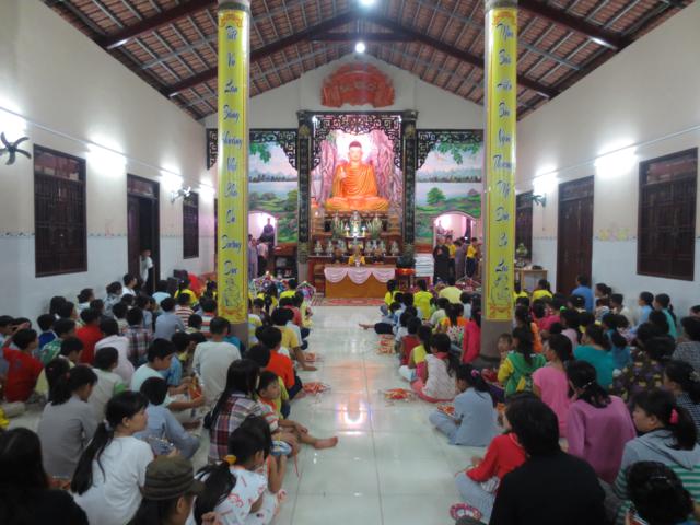 Ấm Áp Đêm Trung Thu Tại Chùa Khánh Ninh
