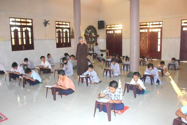 Long An: Thi giáo lý và Lễ tri ân những bậc thầy