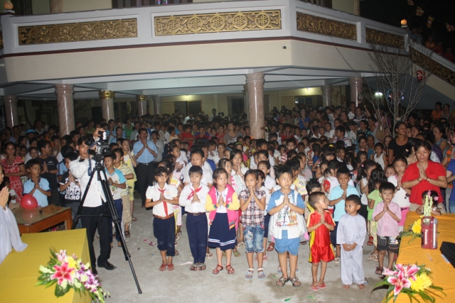 Kiên Giang: Đêm hội trăng rằm tại tịnh xá Ngọc Phúc