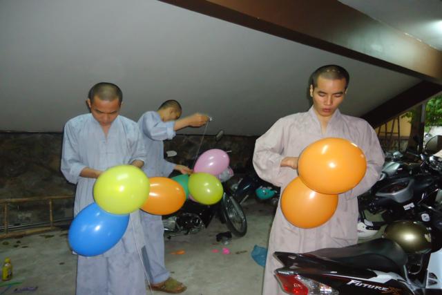 Bình Dương: Ban Trị Sự Phật Giáo tổ chức chương trình Vầng Trăng Trẻ Thơ