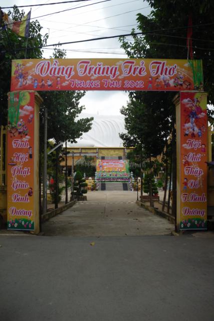 Bình Dương: Ban Trị Sự Phật Giáo tổ chức chương trình Vầng Trăng Trẻ Thơ