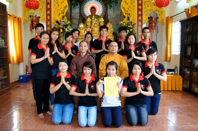 TP. HCM: Sinh viên khoa Kế toán - Đại học Mở tu học 1 ngày tại chùa Thiện Mỹ