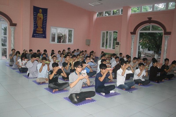 Hà Nội: Khóa tu an lạc dành cho các bạn trẻ tại Chùa Sủi