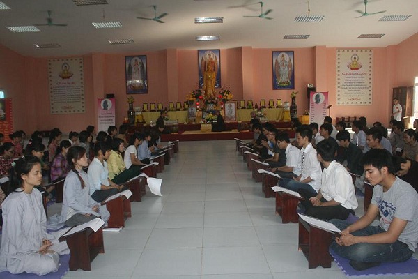 Hà Nội: Khóa tu an lạc dành cho các bạn trẻ tại Chùa Sủi