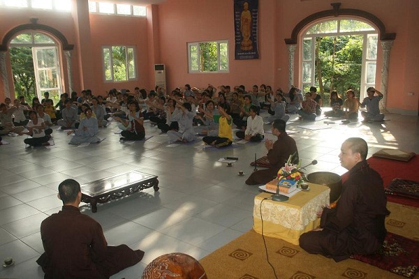 Hà Nội: Khóa tu an lạc dành cho các bạn trẻ tại Chùa Sủi