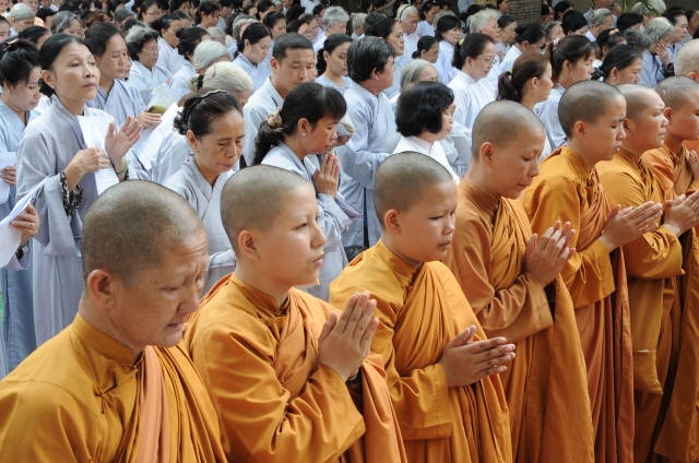 TP. HCM: Tịnh xá Trung Tâm đã tổ chức trọng thể lễ lạc thành Bảo tượng Bồ tát Quán Thế Âm