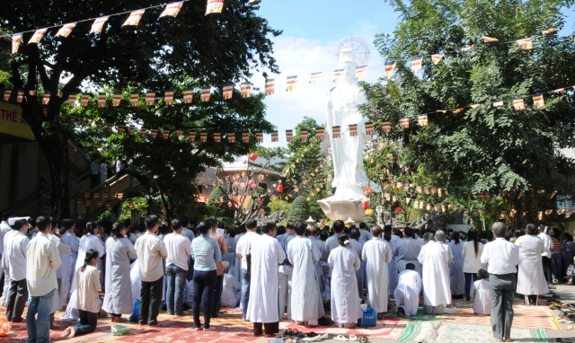 TP. HCM: Tịnh xá Trung Tâm đã tổ chức trọng thể lễ lạc thành Bảo tượng Bồ tát Quán Thế Âm