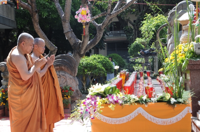 TP. HCM: Tịnh xá Trung Tâm đã tổ chức trọng thể lễ lạc thành Bảo tượng Bồ tát Quán Thế Âm