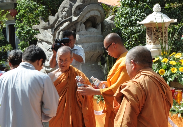 TP. HCM: Tịnh xá Trung Tâm đã tổ chức trọng thể lễ lạc thành Bảo tượng Bồ tát Quán Thế Âm