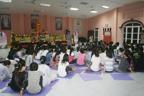 Hà Nội: Khóa tu an lạc dành cho các bạn trẻ tại Chùa Sủi