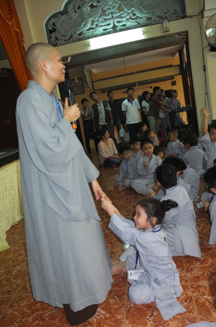 Gieo vào tâm thức giới trẻ &quot;Hạt Yêu Thương&quot;