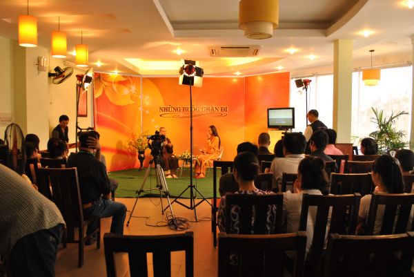 TP.HCM: Khởi quay chương trình talkshow “Những Bước Chân Đi”