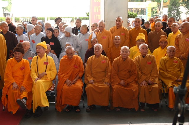 Hà Nội: Cắt băng triển lãm và dâng hương tưởng niệm Phật hoàng Trần Nhân Tông