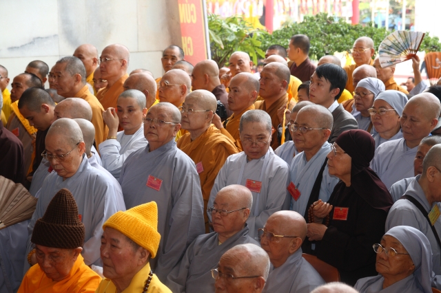 Hà Nội: Cắt băng triển lãm và dâng hương tưởng niệm Phật hoàng Trần Nhân Tông
