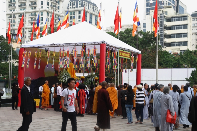 Hà Nội: Cắt băng triển lãm và dâng hương tưởng niệm Phật hoàng Trần Nhân Tông