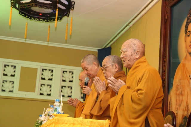 TP.HCM: Lễ tổng kết Đại hội Đại biểu Phật giáo TP.HCM và ra mắt nhân sự 10 ban ngành THPG nhiệm kỳ VIII (2012 – 2017)