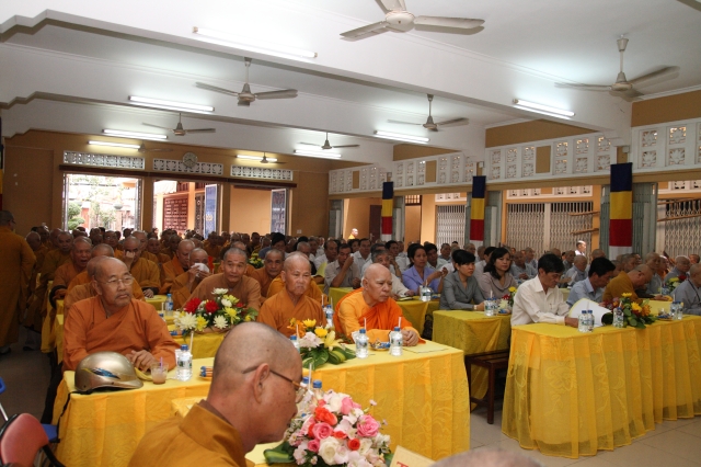 TP.HCM: Lễ tổng kết Đại hội Đại biểu Phật giáo TP.HCM và ra mắt nhân sự 10 ban ngành THPG nhiệm kỳ VIII (2012 – 2017)