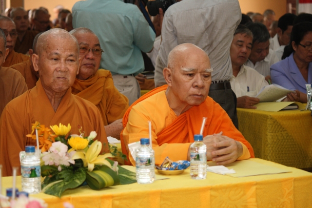 TP.HCM: Lễ tổng kết Đại hội Đại biểu Phật giáo TP.HCM và ra mắt nhân sự 10 ban ngành THPG nhiệm kỳ VIII (2012 – 2017)