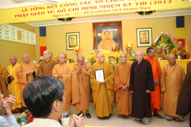 TP.HCM: Lễ tổng kết Đại hội Đại biểu Phật giáo TP.HCM và ra mắt nhân sự 10 ban ngành THPG nhiệm kỳ VIII (2012 – 2017)